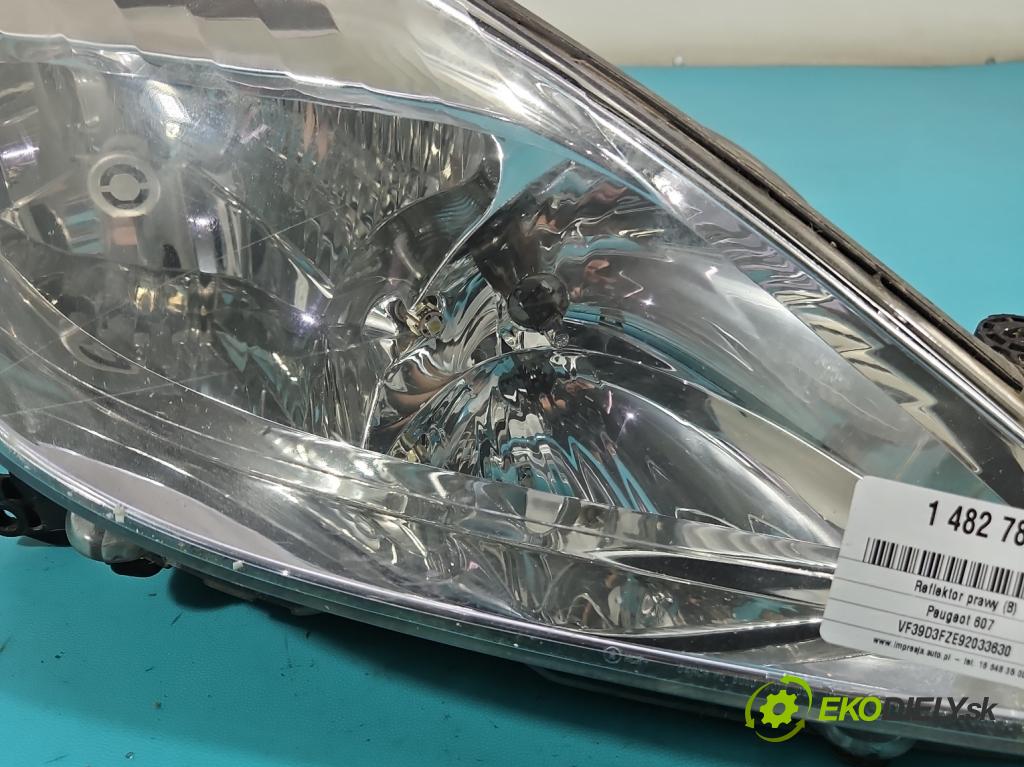Peugeot 607 2.2 16V 158 HP automatic 116 kW 2230 cm3 4- Reflektor: pravý 9654670880 (Svetlo predné pravé)