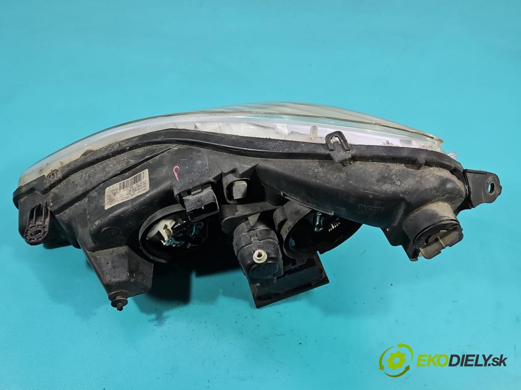 Peugeot 607 2.2 16V 158 HP automatic 116 kW 2230 cm3 4- Reflektor: pravý 9654670880 (Svetlo predné pravé)