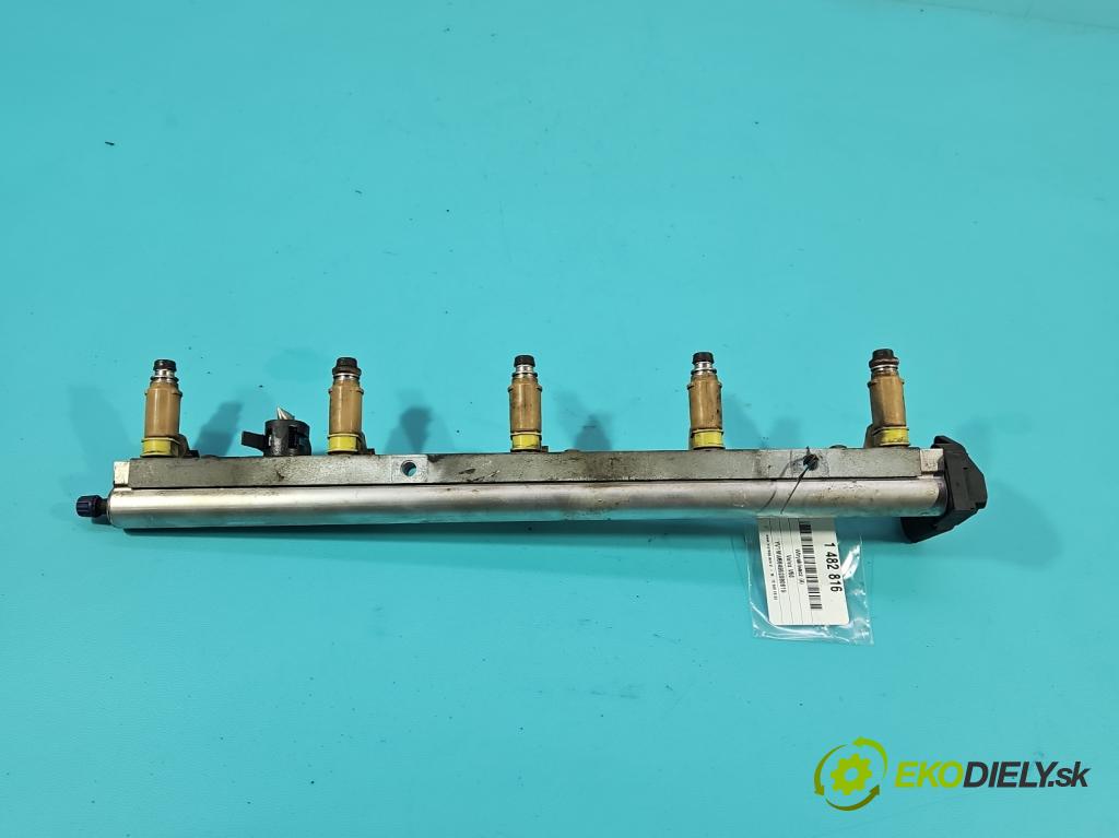 Volvo V50 2.4 140 HP automatic 103 kW 2435 cm3 5- vstrek 0261230100 (Vstrekovač paliva)