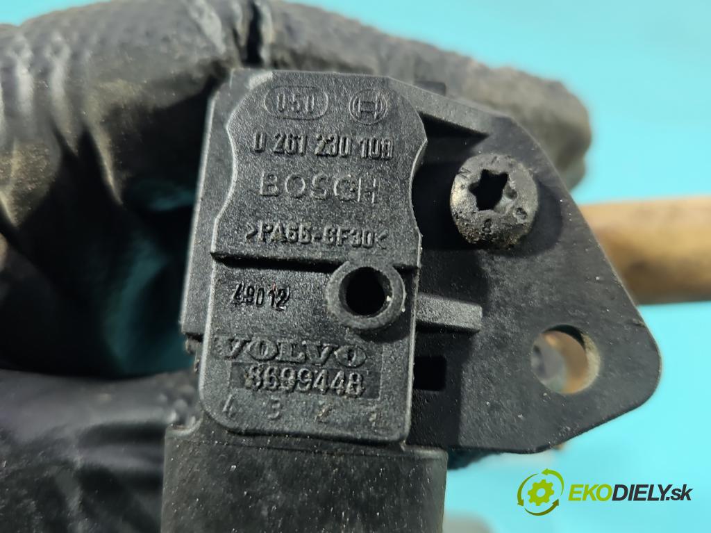 Volvo V50 2.4 140 HP automatic 103 kW 2435 cm3 5- vstrek 0261230100 (Vstrekovač paliva)