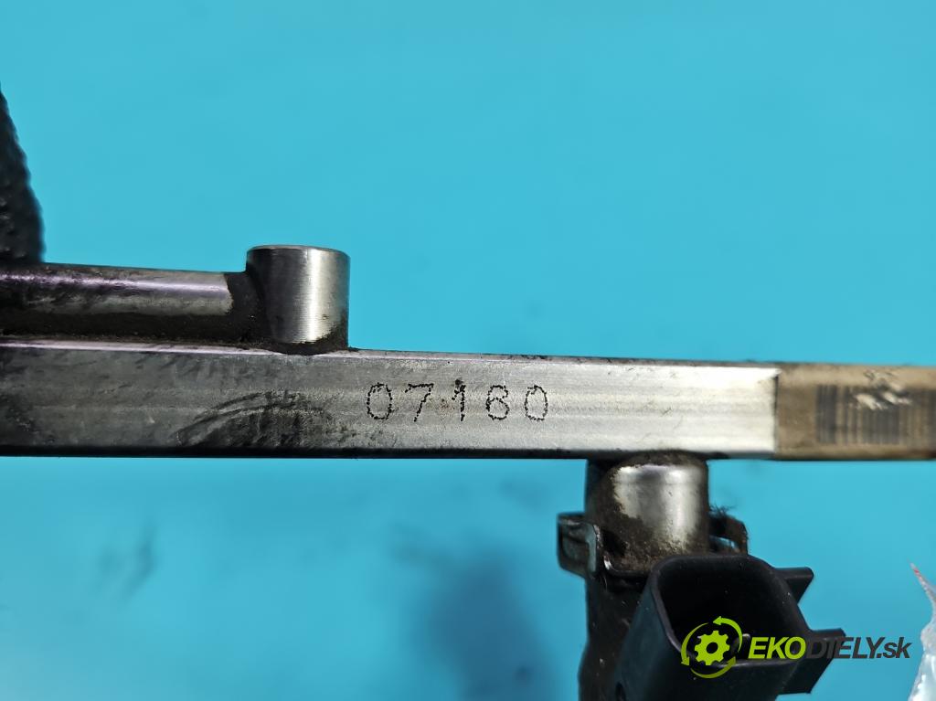 Opel Astra III 2004-2014 1.6 16V 105 HP manual 77 kW 1598 cm3 5- vstrek 25380933 (Vstrekovač paliva)