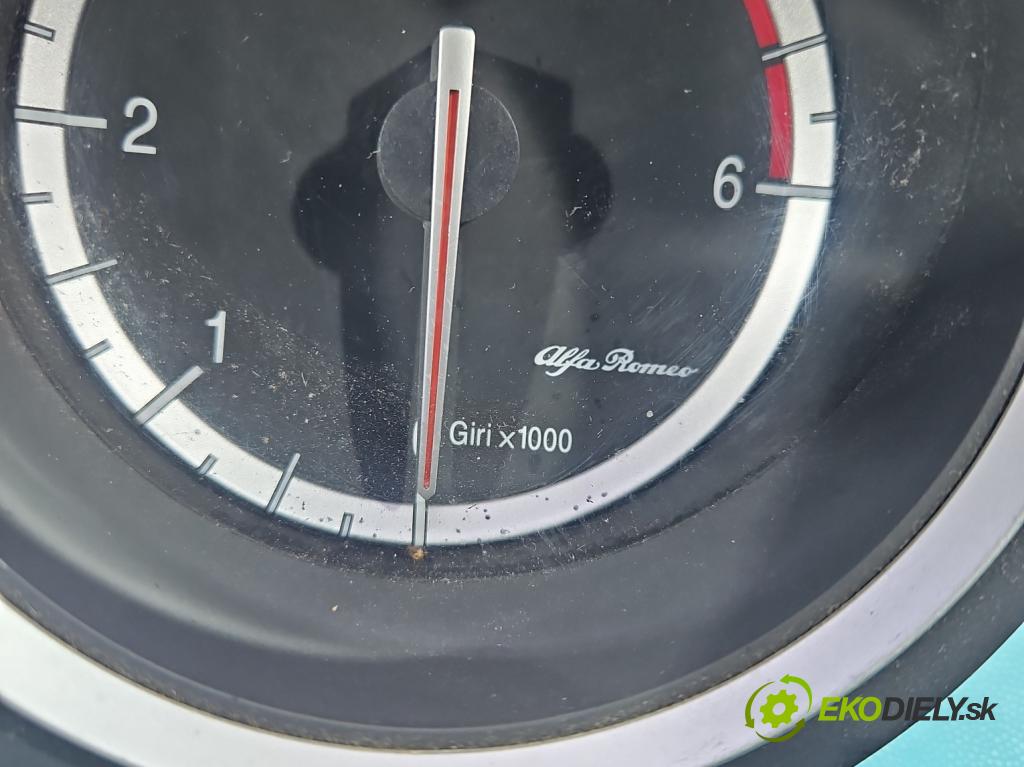 Alfa romeo 159 2.4 jtd 200 HP manual 147 kW 2387 cm3 5- prístrojovka/ budíky 56072820 (Prístrojová doska)