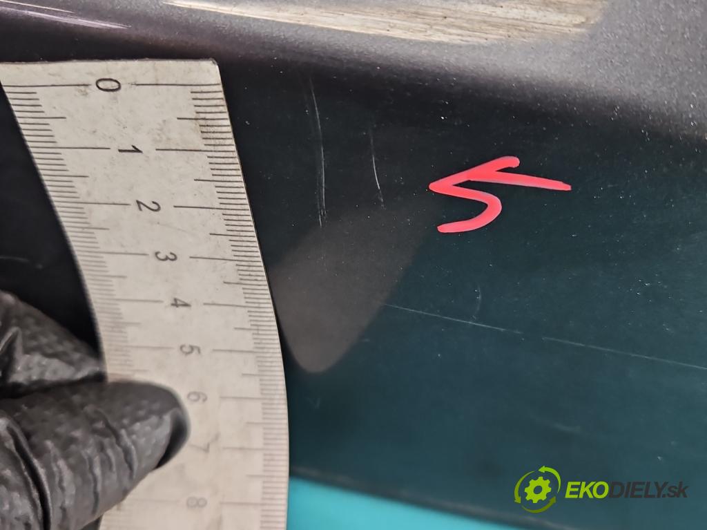 Volvo V50 2.4 140 hp automatic 103 kW 2435 cm3 5- zadní kufrové dveře  (Zadní kapota (kufr))