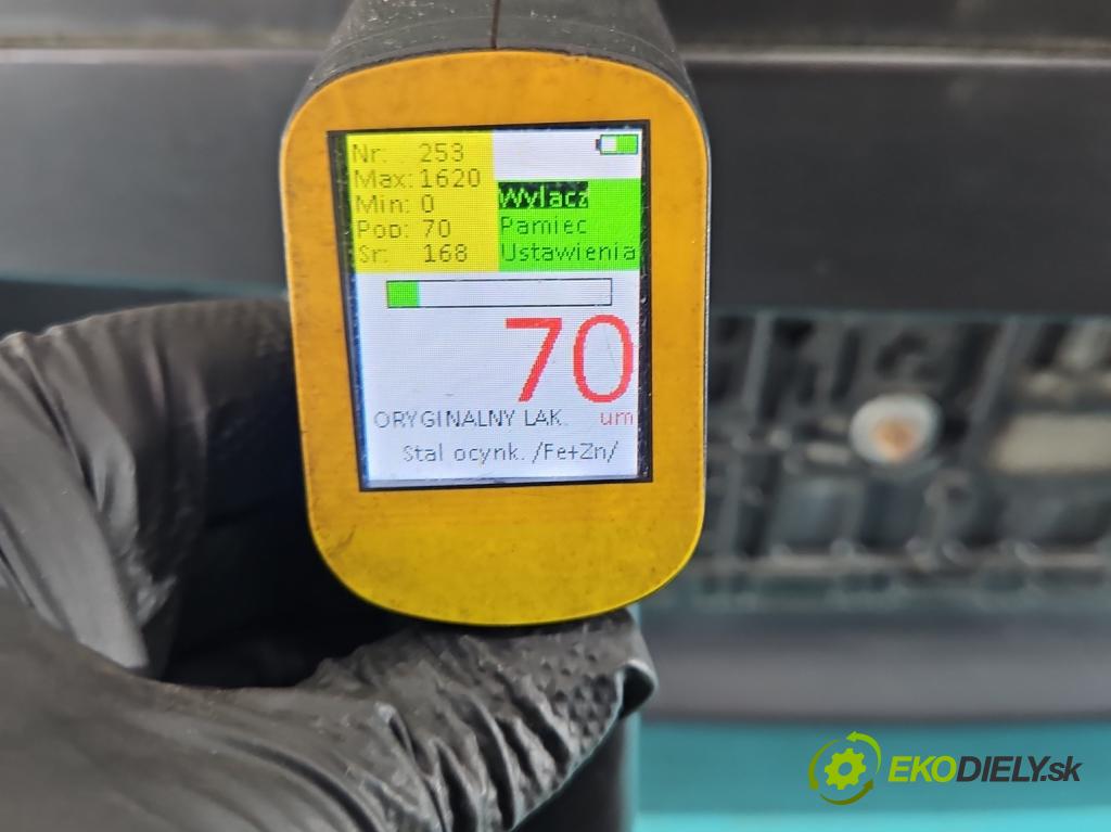 Volvo V50 2.4 140 hp automatic 103 kW 2435 cm3 5- zadní kufrové dveře  (Zadní kapota (kufr))