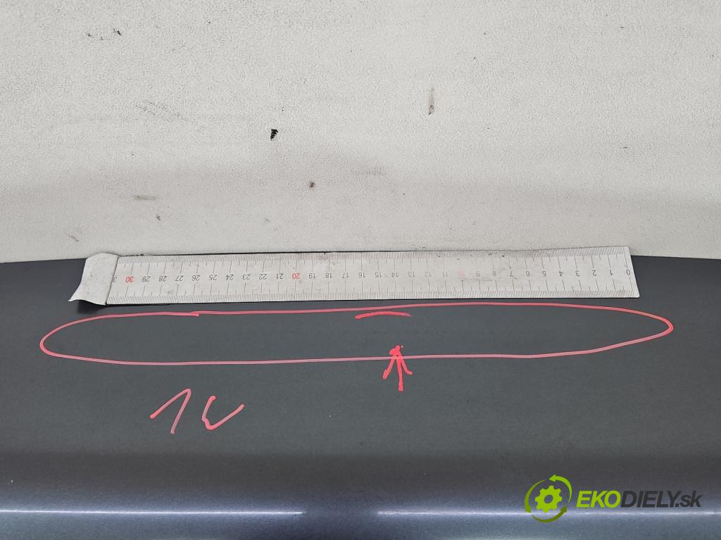 Volvo V50 2.4 140 hp automatic 103 kW 2435 cm3 5- zadní kufrové dveře  (Zadní kapota (kufr))