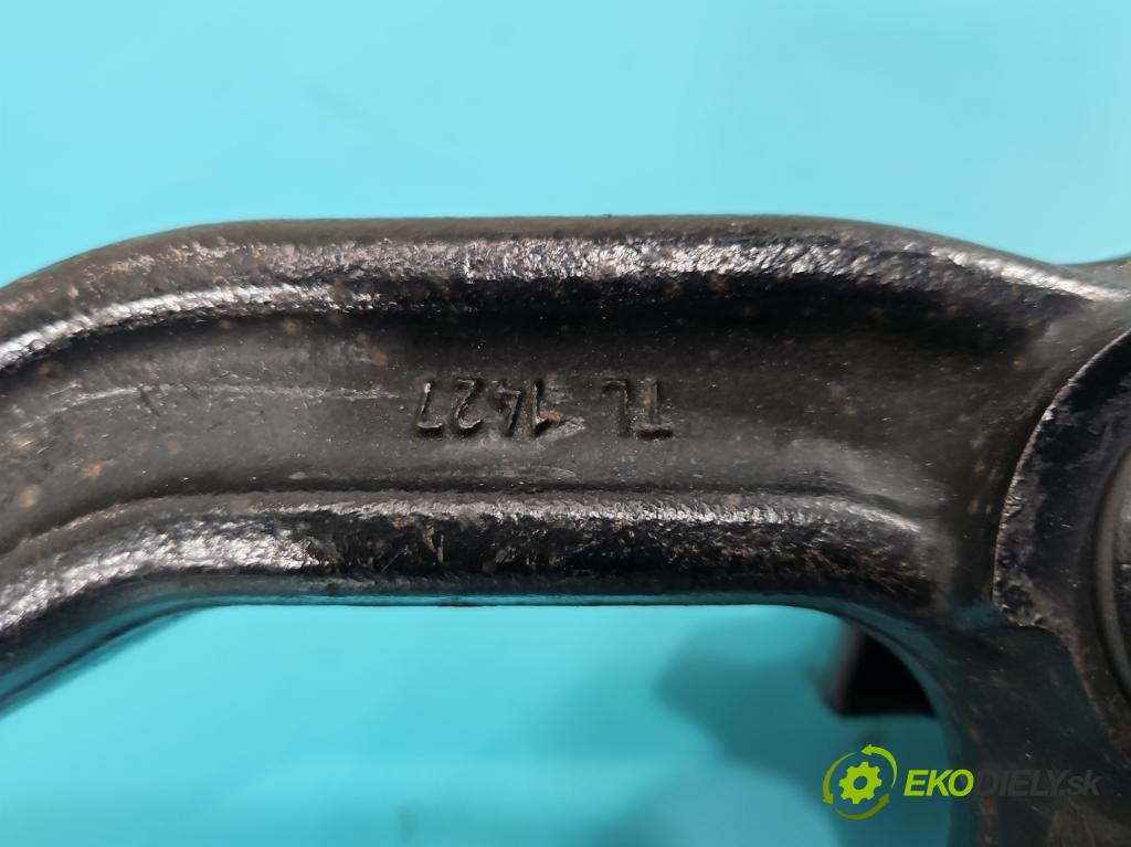 Alfa romeo 159 2.4 jtd 200 HP manual 147 kW 2387 cm3 5- Hák: vlečení: 8T0800495 (Ťažné zariadenie)