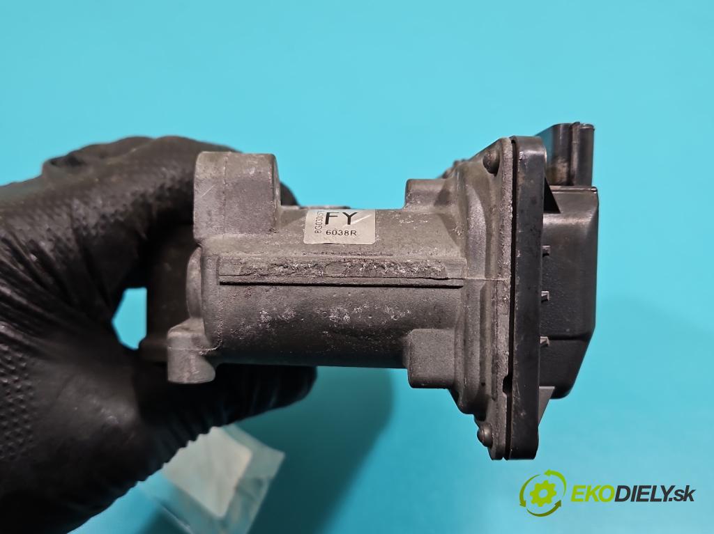 Dacia Sandero II 2012-2020 0.9 Tce 90 HP manual 66 kW 898 cm3 5- klapka 161206038R (Škrtiaca klapka)