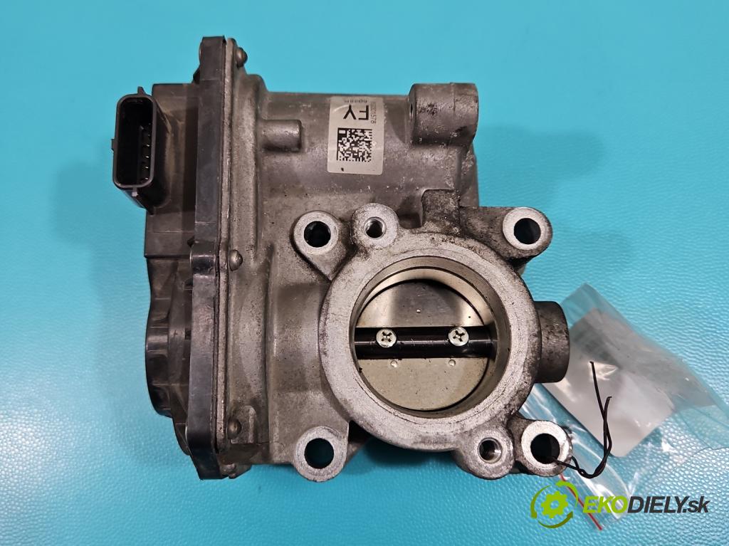 Dacia Sandero II 2012-2020 0.9 Tce 90 HP manual 66 kW 898 cm3 5- klapka 161206038R (Škrtiaca klapka)
