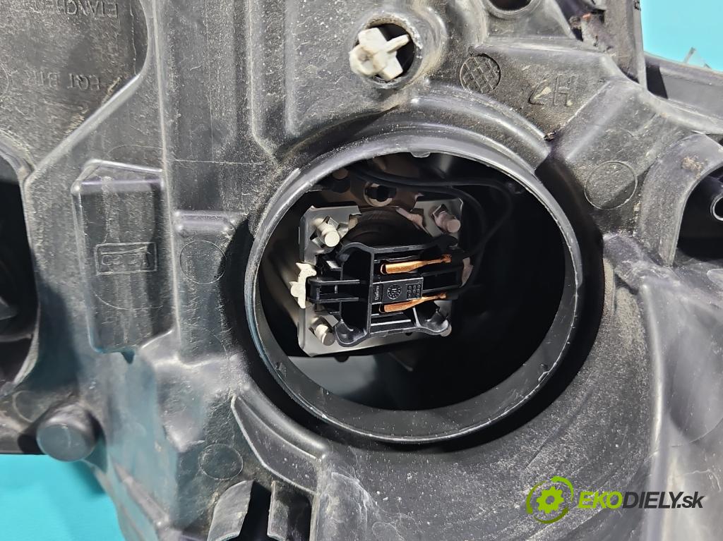 Peugeot 508 I 2010-2018 2.0 hdi 150 HP manual 110 kW 1997 cm3 4- Reflektor: ľavý 9807241280 (Kľučka dverí ostatné)