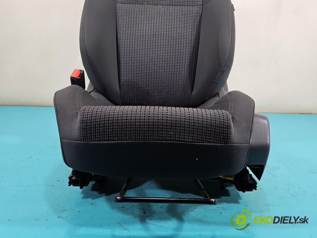 Peugeot 508 I 2010-2018 2.0 hdi 150 HP manual 110 kW 1997 cm3 4- Sedačka ľavý  (Sedadlo)