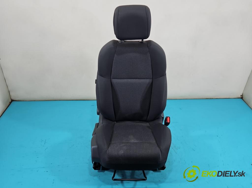 Peugeot 508 I 2010-2018 2.0 hdi 150 HP manual 110 kW 1997 cm3 4- Sedačka pravý  (Sedadlo)