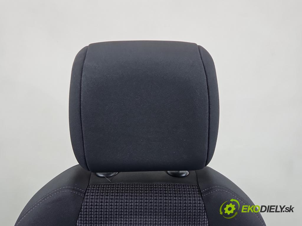 Peugeot 508 I 2010-2018 2.0 hdi 150 HP manual 110 kW 1997 cm3 4- Sedačka pravý  (Sedadlo)