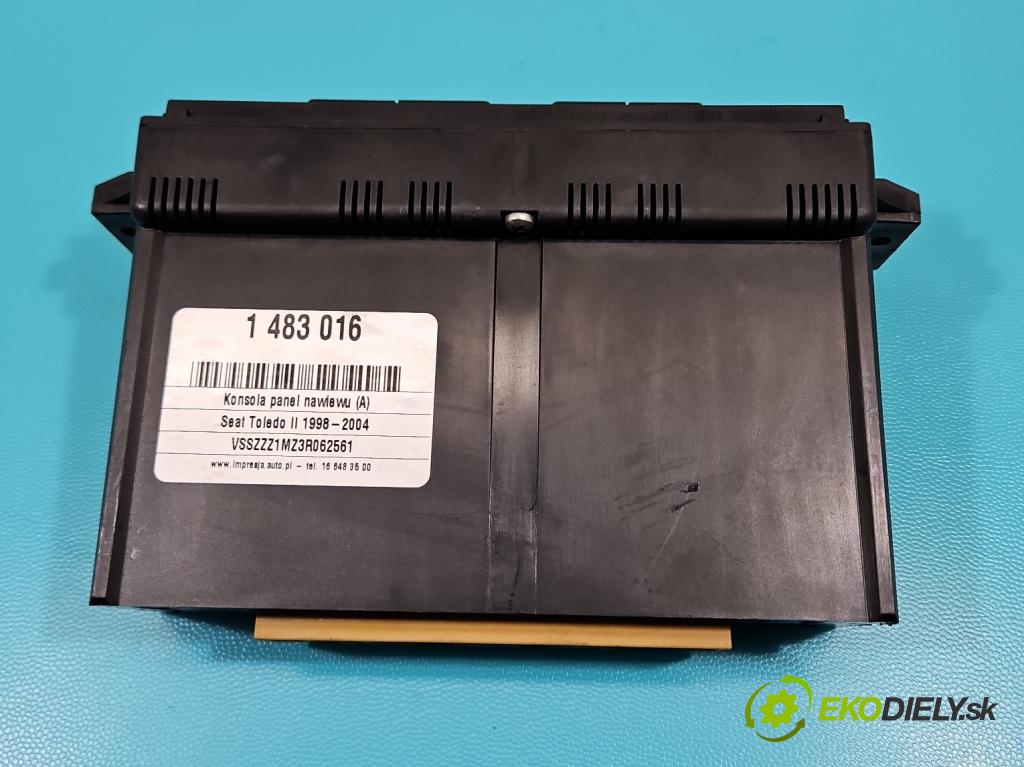 Seat Toledo II 1998-2004 1.8b 125 HP manual 92 kW 1781 cm3 4- panel kúrenia 1M0820043G