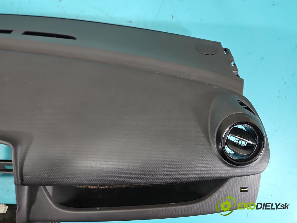 Renault Clio IV 2012-2020 0.9 Tce 90 hp manual 66 kW 898 cm3 5- kokpit,přistrojova deska