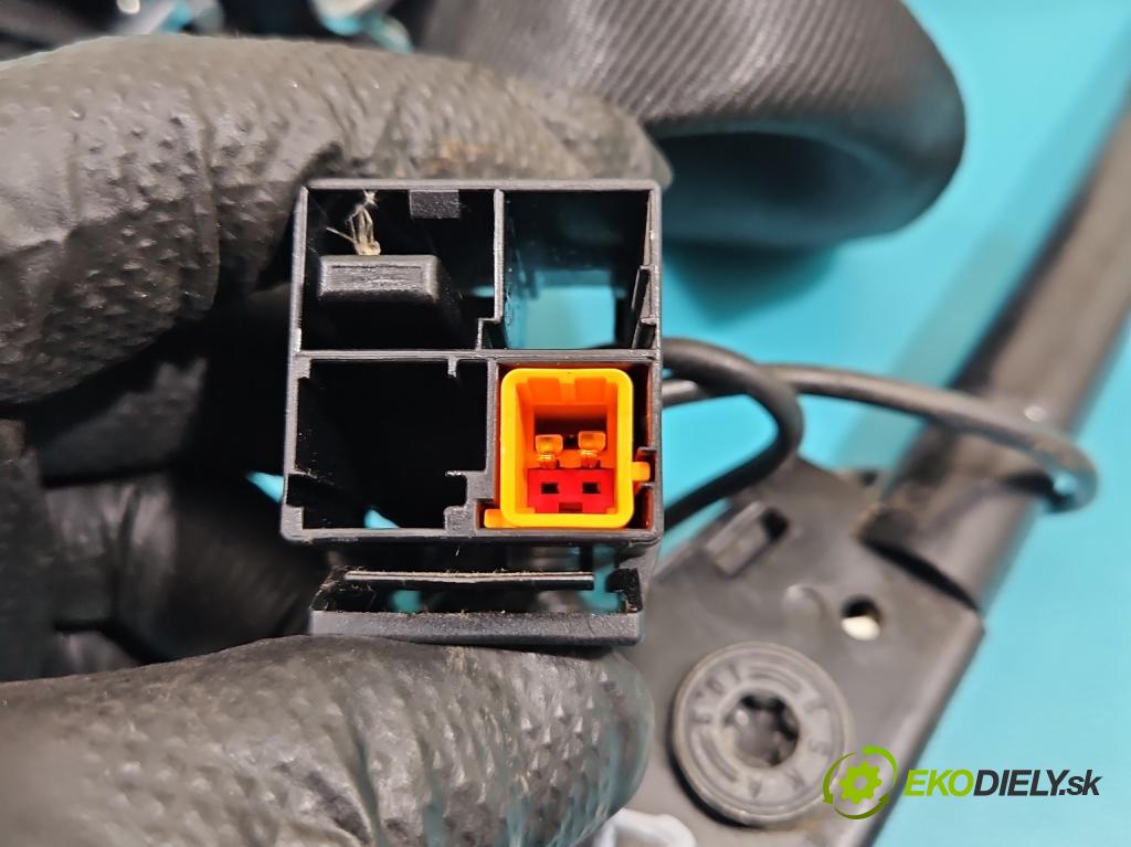 Ford Fiesta Mk6 2002-2008 1.3 60 HP manual 44 kW 1299 cm3 3- pas bezpečnosť: predné ľavý 2S5A-B61295-DA