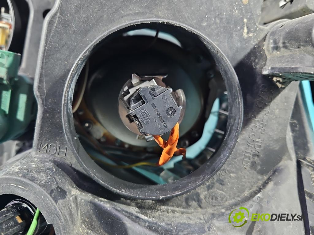 Renault Scenic II 2003-2009 1.5 dci 106 HP manual 78 kW 1461 cm3 5- Reflektor: ľavý  (Kľučka dverí ostatné)