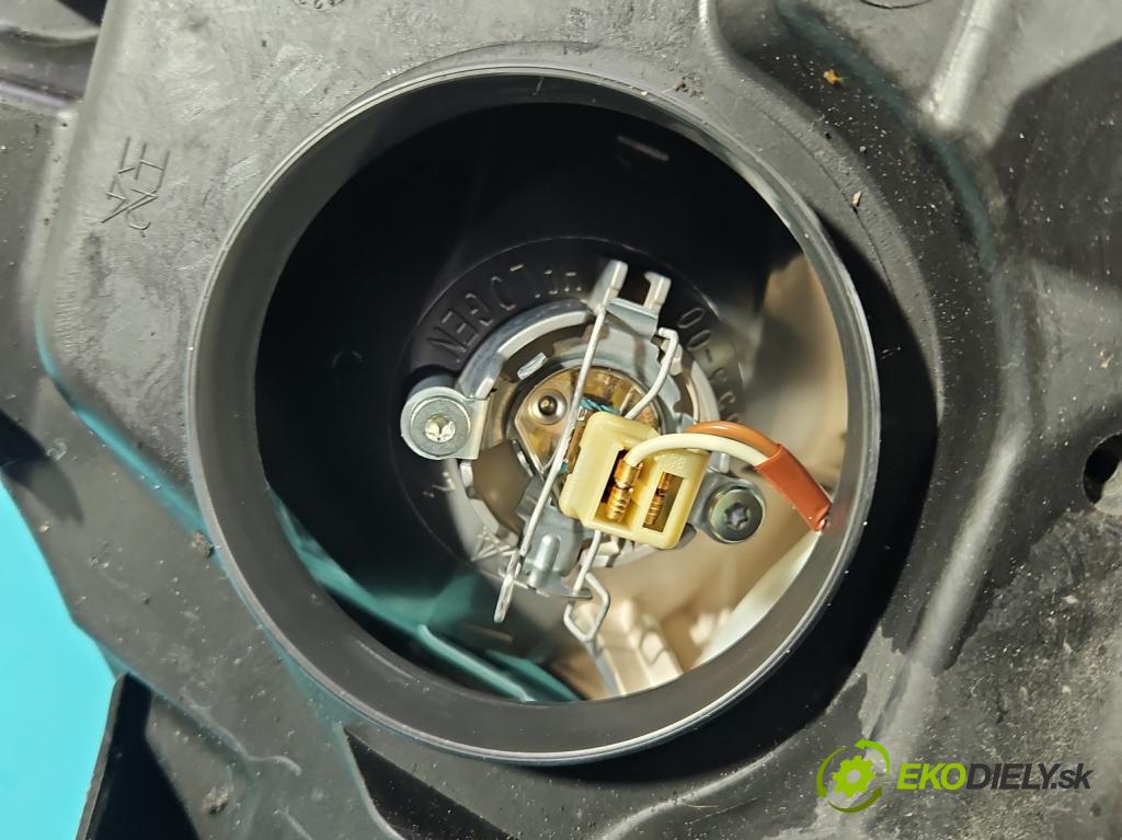 Renault Scenic II 2003-2009 1.5 dci 106 HP manual 78 kW 1461 cm3 5- Reflektor: ľavý  (Kľučka dverí ostatné)