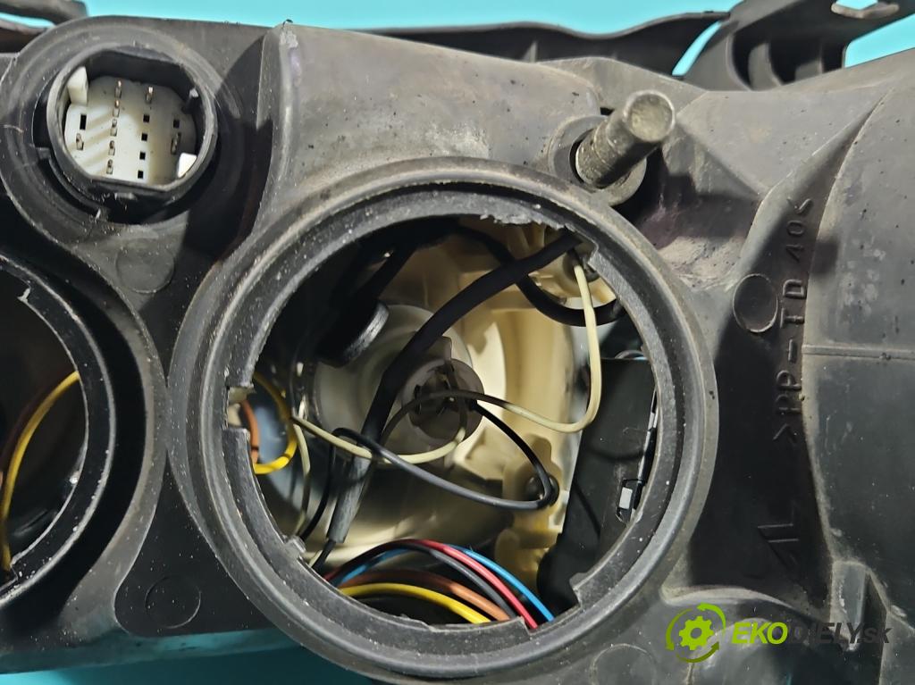 Alfa romeo 159 2.4 jtd 200 hp manual 147 kW 2387 cm3 5- světlo pravý 60682088 (Pravé přední světlo)