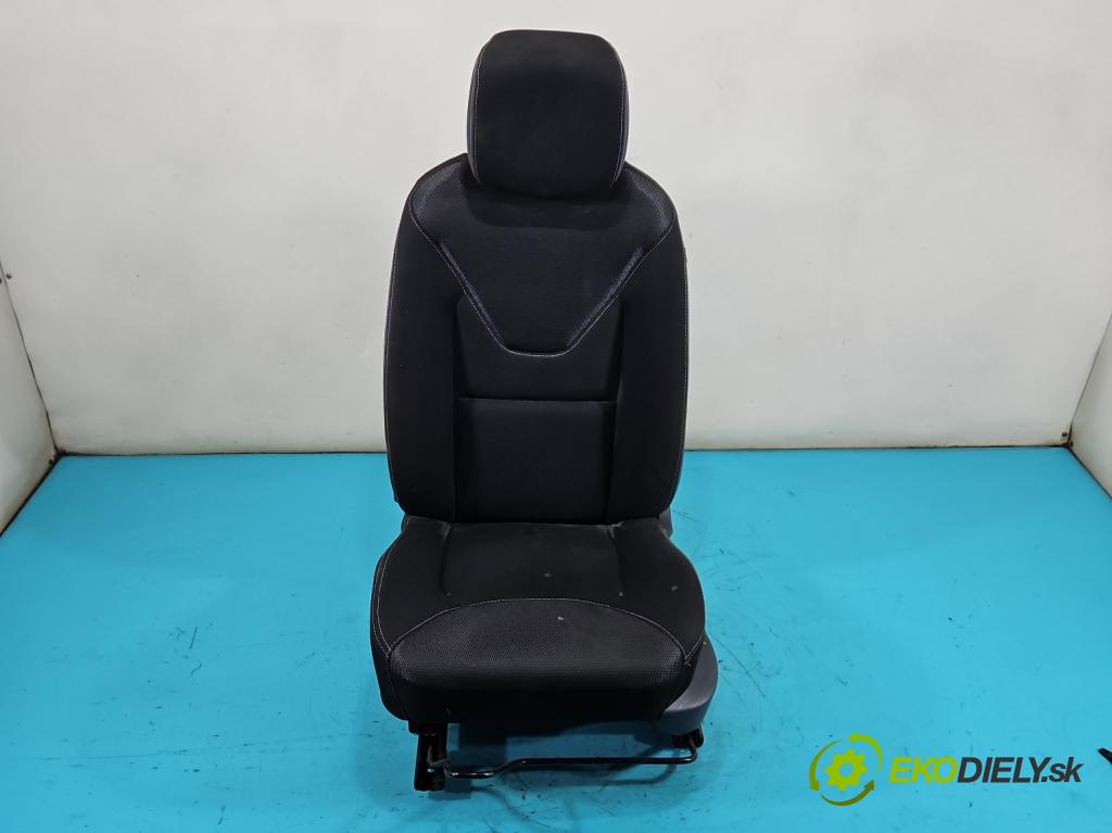 Renault Clio IV 2012-2020 0.9 Tce 90 HP manual 66 kW 898 cm3 5- Sedačka ľavý  (Sedadlo)
