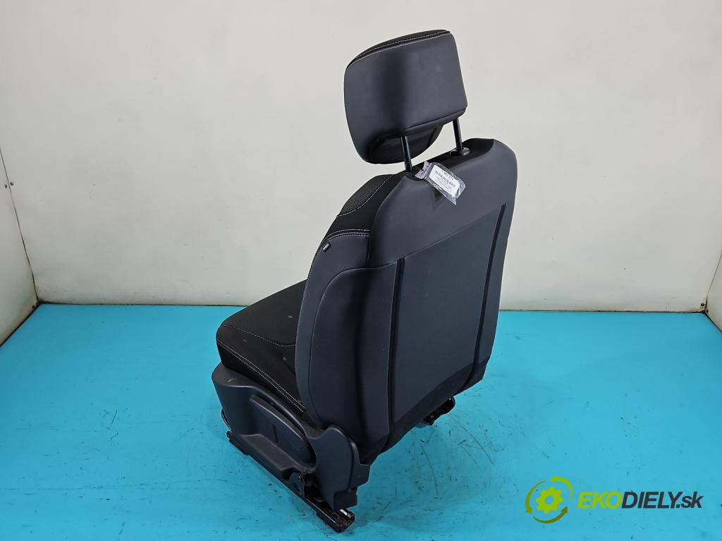 Renault Clio IV 2012-2020 0.9 Tce 90 HP manual 66 kW 898 cm3 5- Sedačka ľavý (Sedadlo)