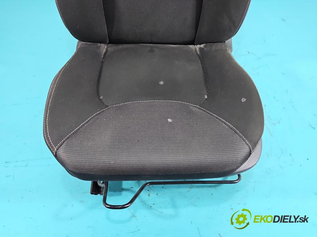 Renault Clio IV 2012-2020 0.9 Tce 90 HP manual 66 kW 898 cm3 5- Sedačka ľavý (Sedadlo)