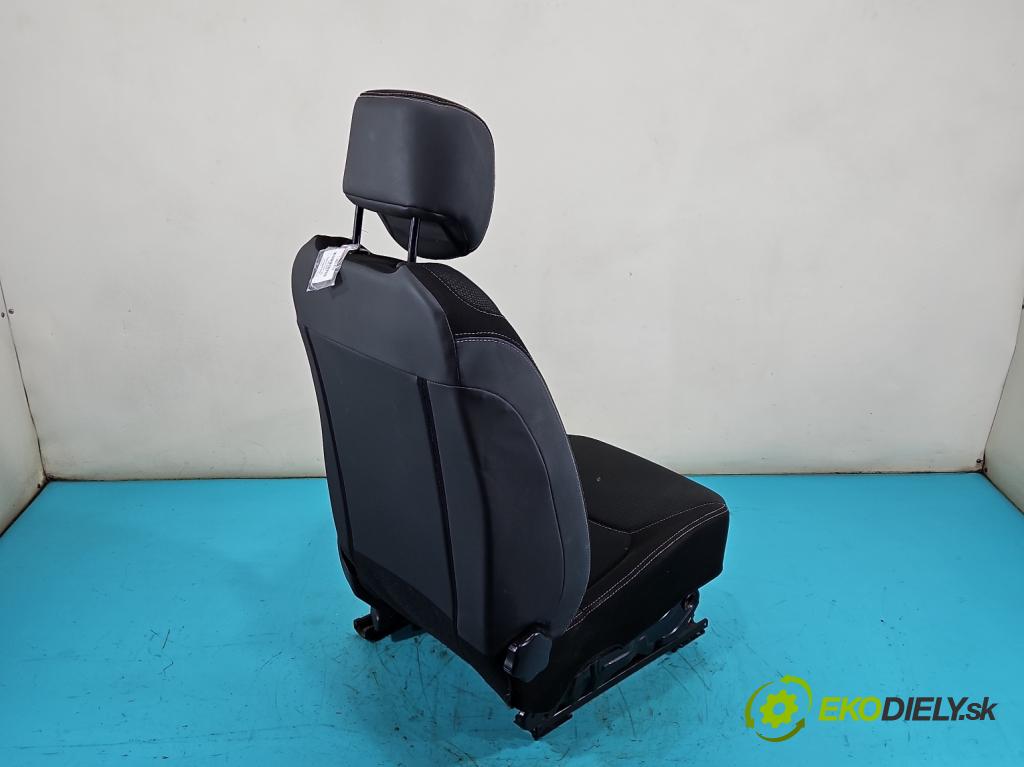 Renault Clio IV 2012-2020 0.9 Tce 90 HP manual 66 kW 898 cm3 5- Sedačka ľavý (Sedadlo)