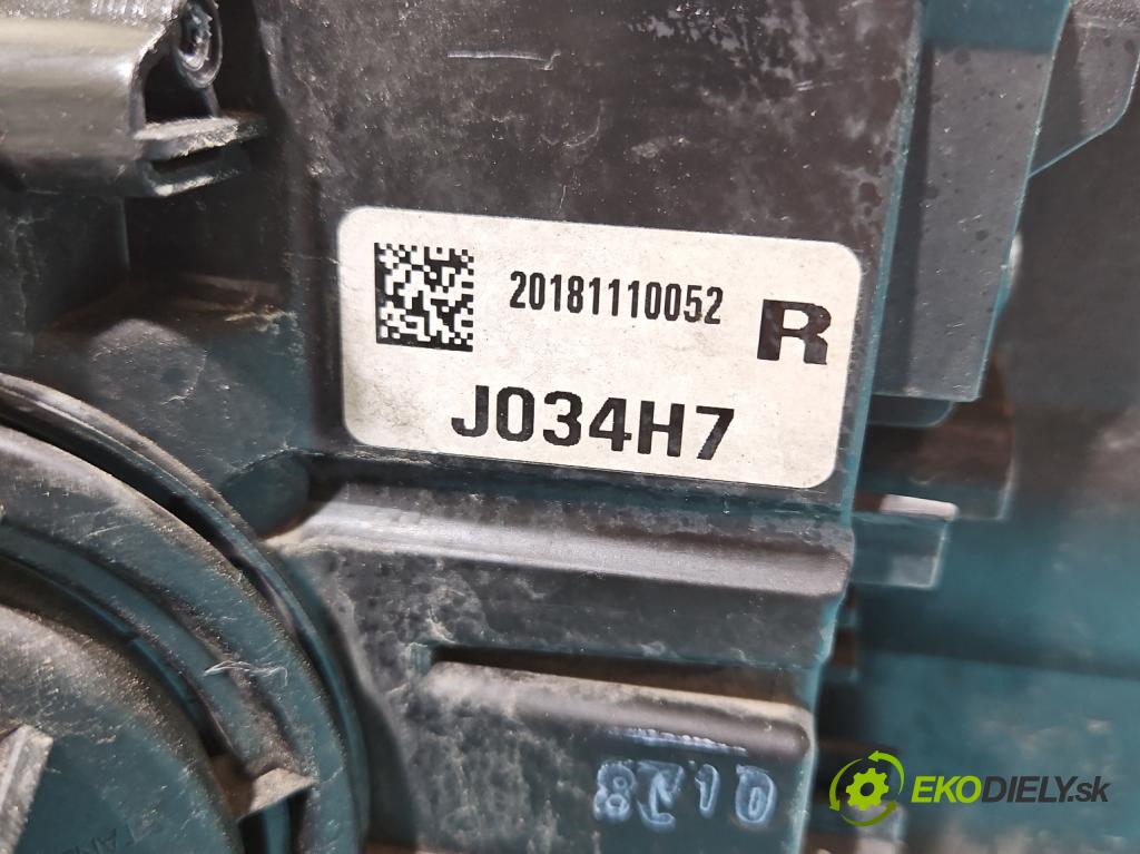 Hyundai Tucson III 2015-2020 2.0 crdi 136 HP automatic 100 kW 1999 cm3 5- Reflektor: pravý 92102-D3 (Svetlo predné pravé)