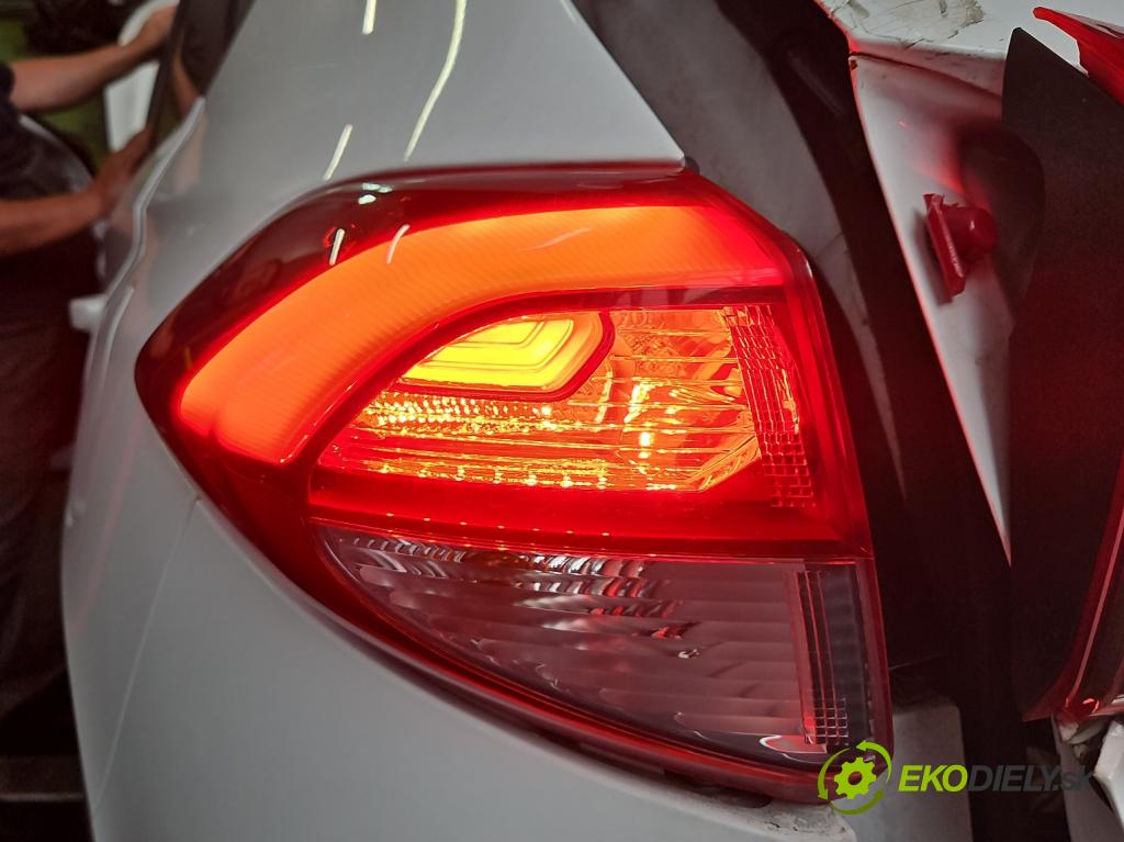 Hyundai Tucson III 2015-2020 2.0 crdi 136hp automatic 100 kW 1999 cm3 5- světlo zadní levé 92401-D6 (Klika dveří ostatní)
