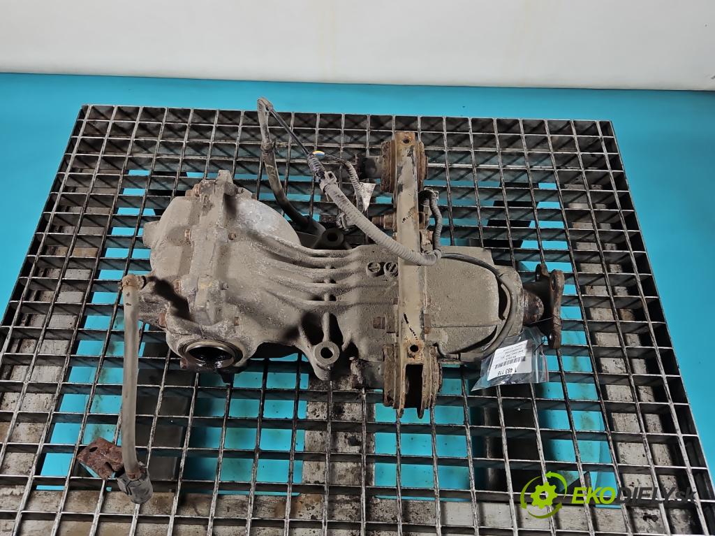 Renault Koleos I 2008-2016 2.0 dci 150 HP manual 110 kW 1995 cm3 5- Most: zadní: