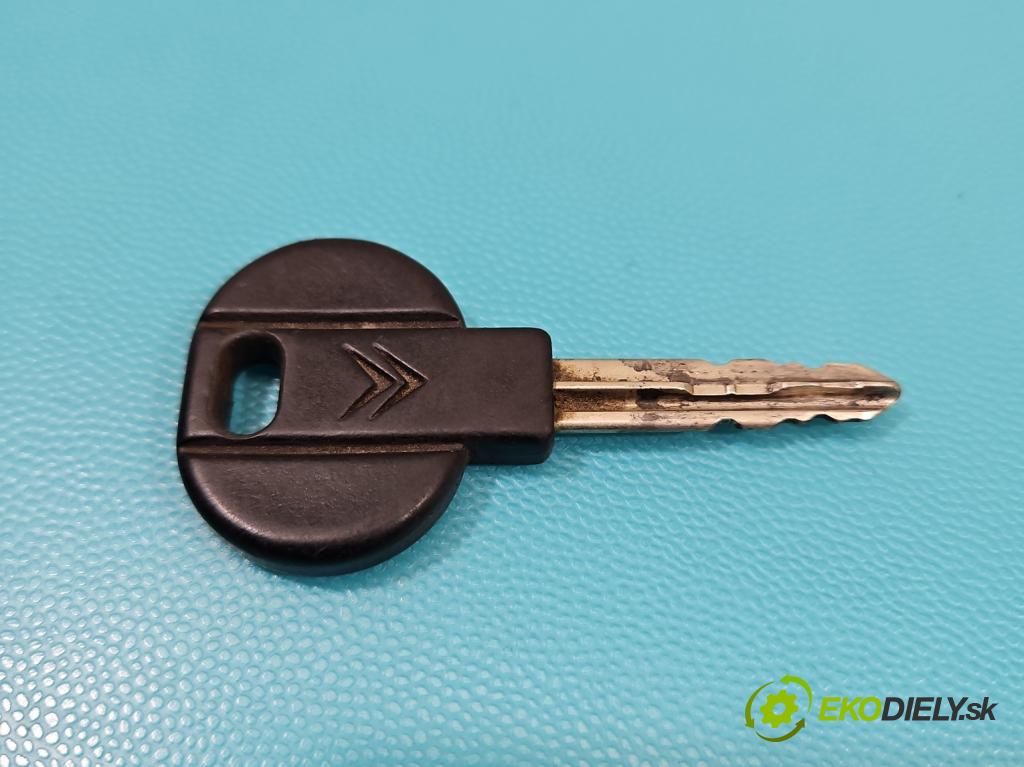 Citroen Evasion 2.0 8V 121KM manual 89 kW 1998 cm3 5- Spínačka  (Spínacia skrinka)