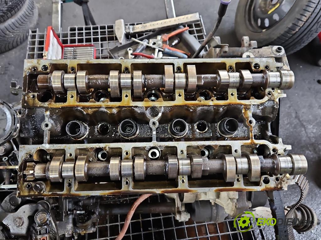 Peugeot 407 2.0 16V 140 hp manual 103 kW 1997 cm3 5- hlava motoru 9633680610