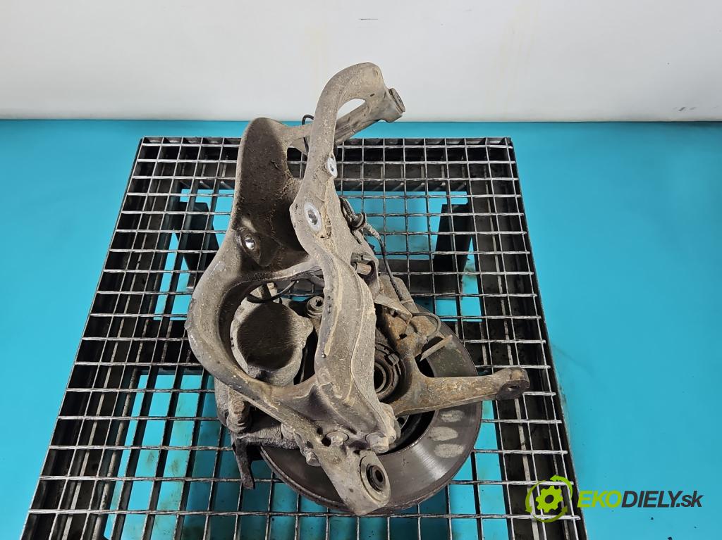 Peugeot 407 2.0 16V 140 hp manual 103 kW 1997 cm3 5- náboj pravé  (Náboj kola)