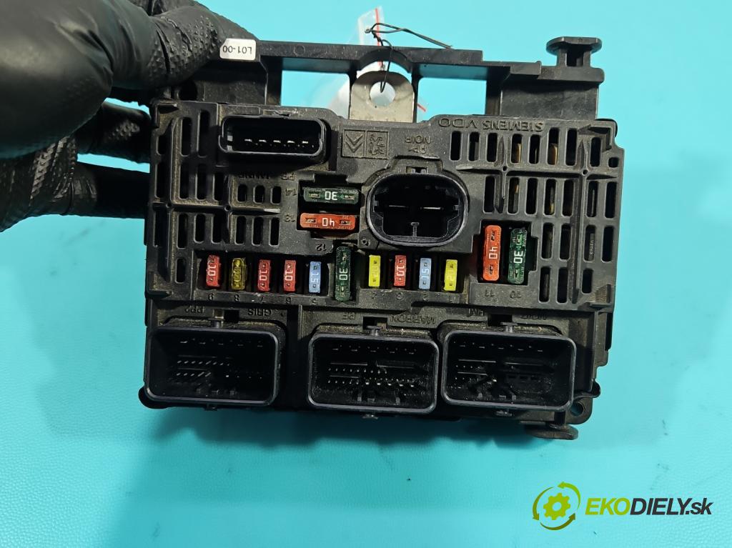 Peugeot 407 2.0 16V 140 hp manual 103 kW 1997 cm3 5- řídící jednotka 9656086080