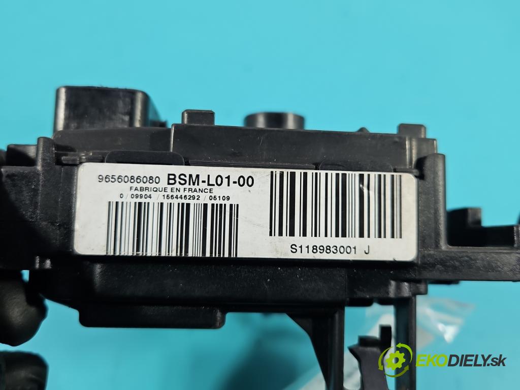 Peugeot 407 2.0 16V 140 hp manual 103 kW 1997 cm3 5- řídící jednotka 9656086080