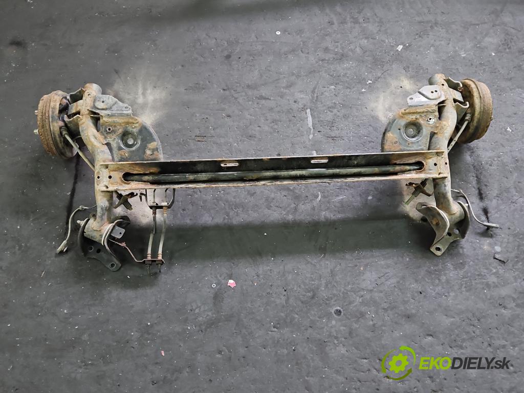 Renault Clio IV 2012-2020 0.9 Tce 90 hp manual 66 kW 898 cm3 5- zadní výztuha  (Zadní výztuha)