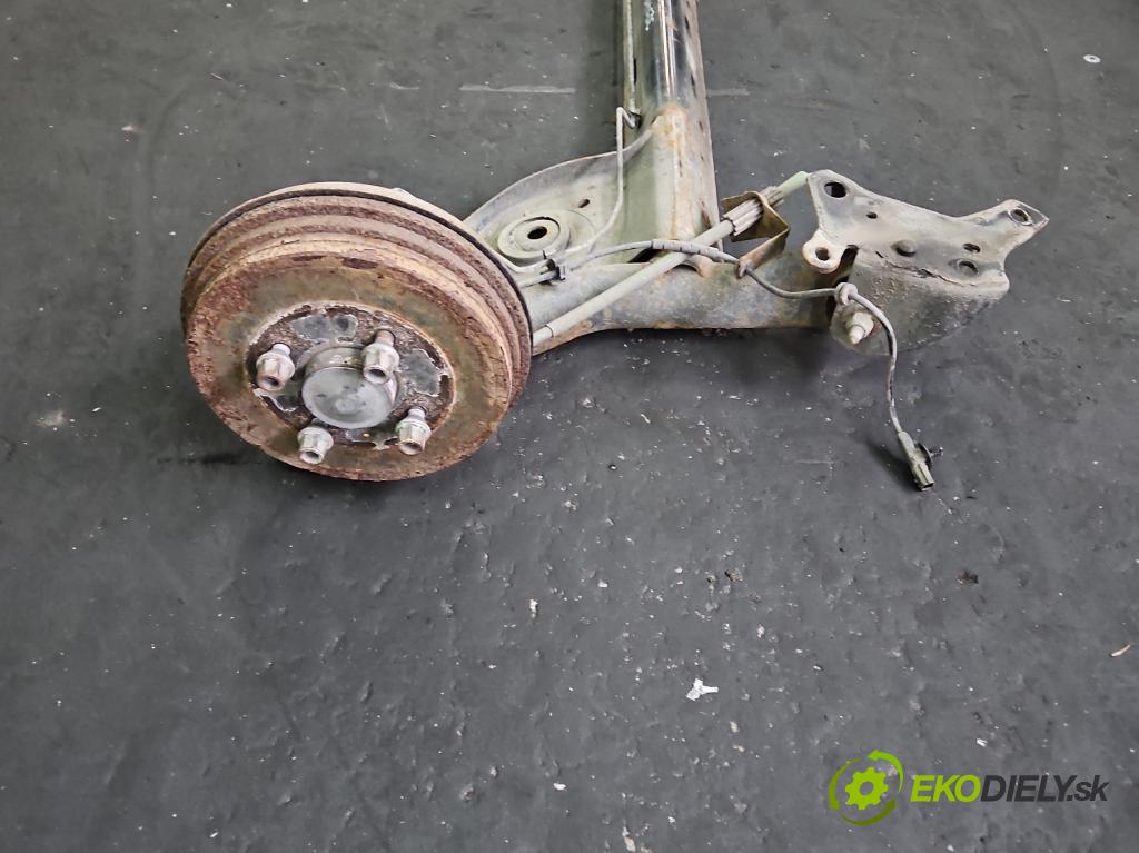 Renault Clio IV 2012-2020 0.9 Tce 90 hp manual 66 kW 898 cm3 5- zadní výztuha  (Zadní výztuha)