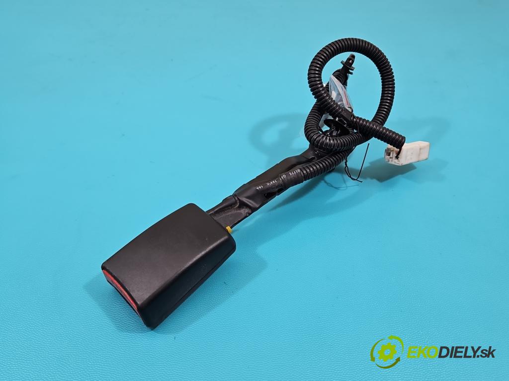 Hyundai Elantra V 2010-2016 1.6 GDI 132  HP manual 97 kW 1591 cm3 4- pas bezpečnosť: predné ľavý 888303X100RY