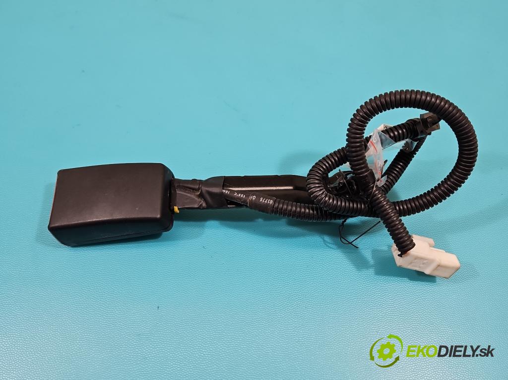 Hyundai Elantra V 2010-2016 1.6 GDI 132  HP manual 97 kW 1591 cm3 4- pas bezpečnosť: predné ľavý 888303X100RY