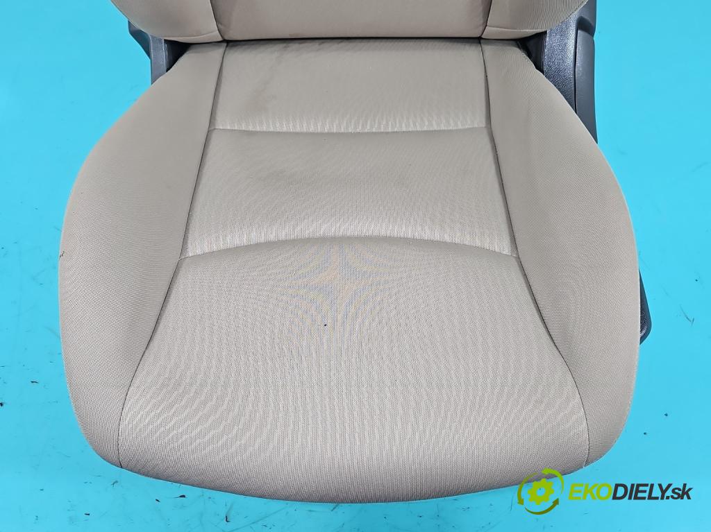 Hyundai Elantra V 2010-2016 1.6 GDI 132  HP manual 97 kW 1591 cm3 4- Sedačka ľavý  (Sedadlo)