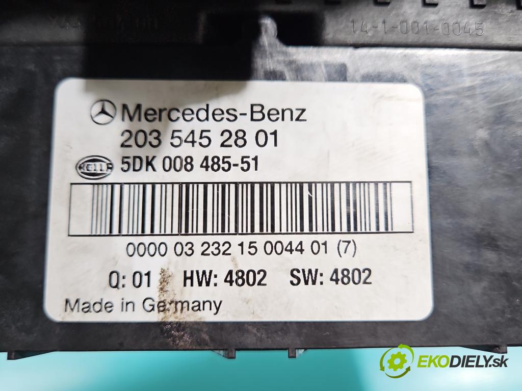 Mercedes C W203 2000-2007 2,2.0 cdi 143 HP manual 105 kW 2148 cm3 5- skrinka poistka 2035452801 (Poistková skrinka)