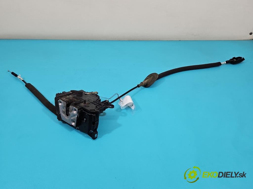 Renault Clio IV 2012-2020 0.9 Tce 90 hp manual 66 kW 898 cm3 5- zámek zadní levý 825016604R
