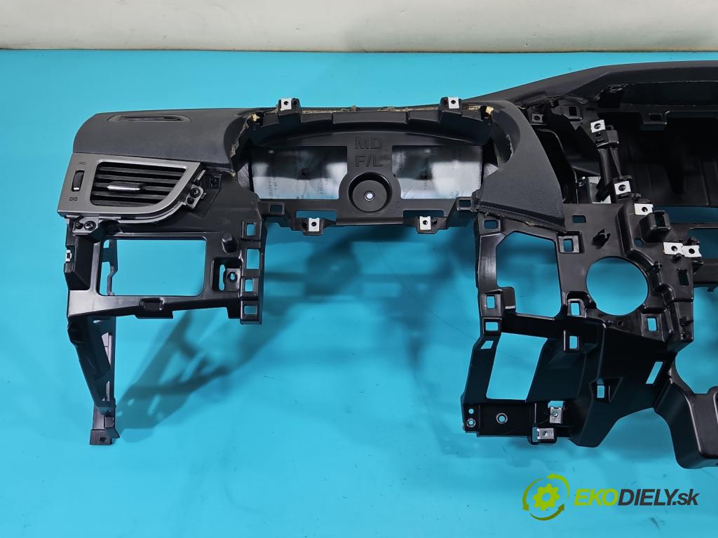 Hyundai Elantra V 2010-2016 1.6 GDI 132 hp manual 97 kW 1591 cm3 4- kokpit,přistrojova deska