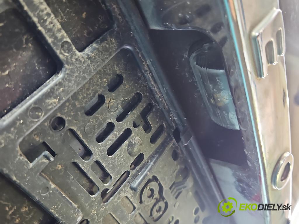 Peugeot 407 2.0 hdi 136hp manual 100 kW 1997 cm3 5- zadní kufrové dveře  (Zadní kapota (kufr))