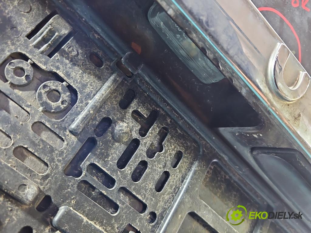 Peugeot 407 2.0 hdi 136hp manual 100 kW 1997 cm3 5- zadní kufrové dveře  (Zadní kapota (kufr))