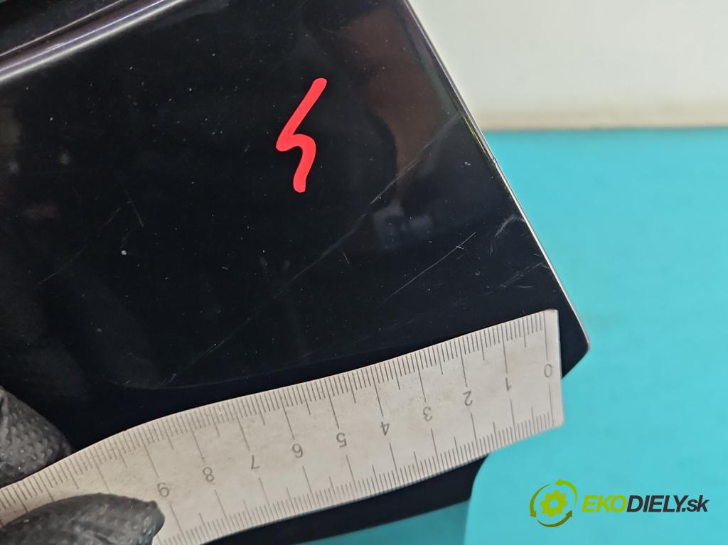 Peugeot 407 2.0 hdi 136hp manual 100 kW 1997 cm3 5- zadní kufrové dveře  (Zadní kapota (kufr))