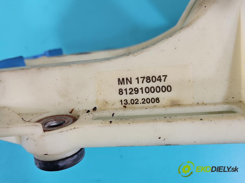 Mitsubishi Colt Z30 VI 2004-2012 1.3 16V 95 HP manual 70 kW 1332 cm3 5- Páka: Změny: stupeň,rýchlosť  (Rýchlostná páka (kulisa))