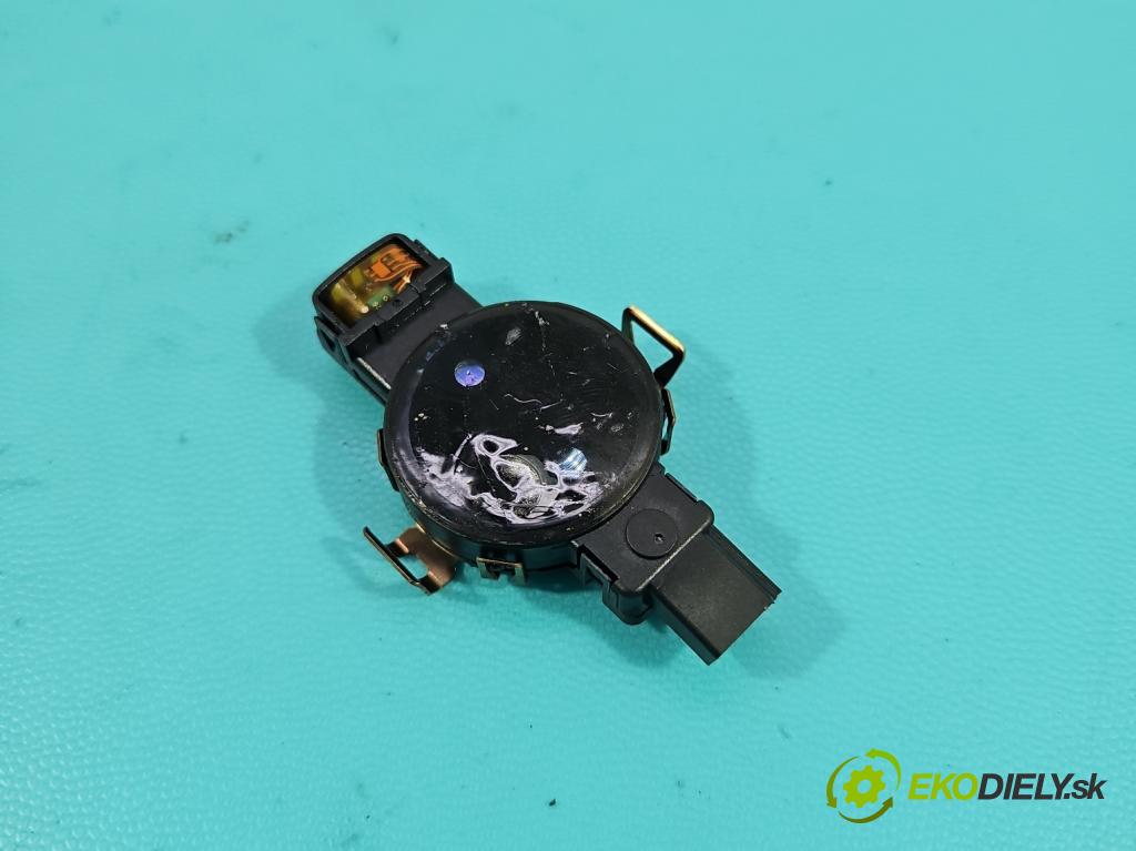 Vw Golf VII 2012-2020 1.4 TSI 150 HP automatic 110 kW 1395 cm3 5- snímač déšť: 5Q0955547 (Snímač dažďa)