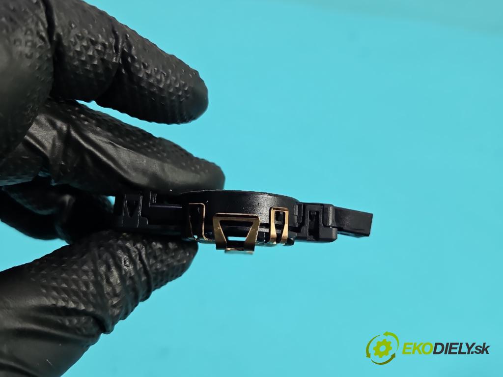 Vw Golf VII 2012-2020 1.4 TSI 150 HP automatic 110 kW 1395 cm3 5- snímač déšť: 5Q0955547 (Snímač dažďa)