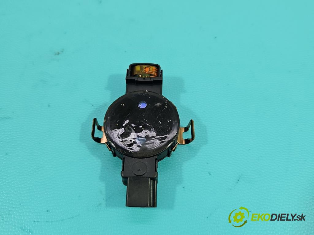 Vw Golf VII 2012-2020 1.4 TSI 150 HP automatic 110 kW 1395 cm3 5- snímač déšť: 5Q0955547 (Snímač dažďa)