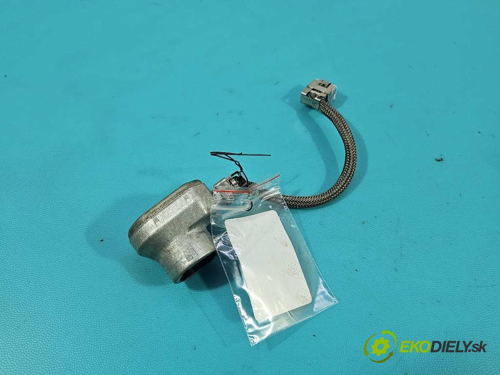 Peugeot 607 2.2 16V 158 hp automatic 116 kW 2230 cm3 4- Vlákno: 